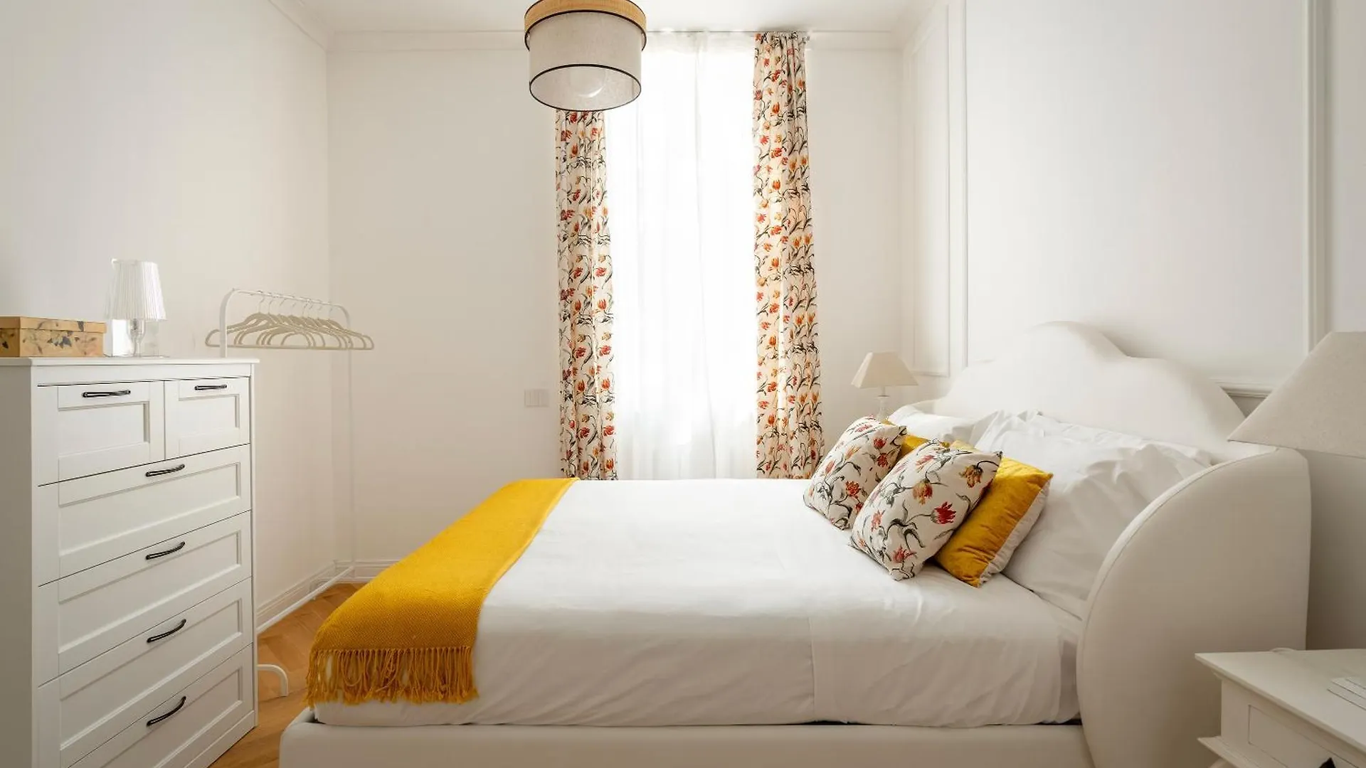 Santa Tecla Living Ruggero Di Lauria 2 Apartment Milan 0*,  Italy