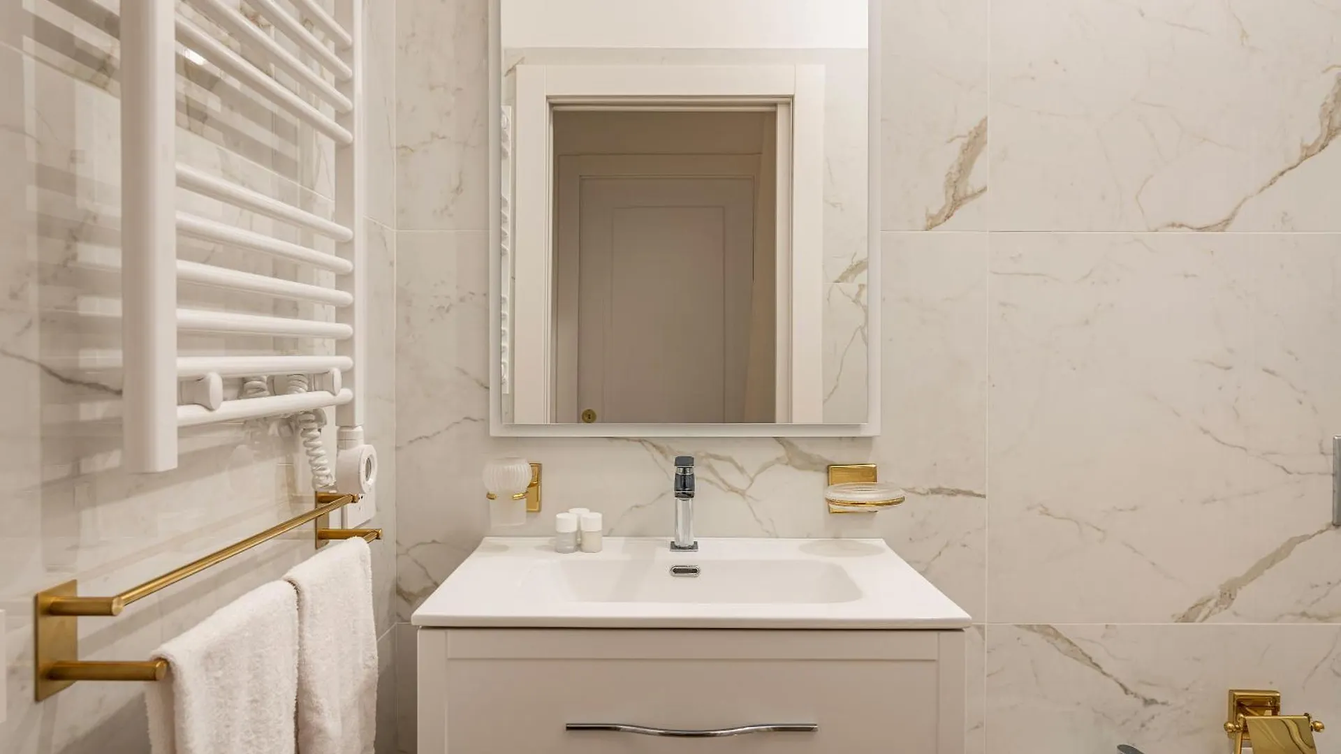 Santa Tecla Living Ruggero Di Lauria 2 Apartment Milan